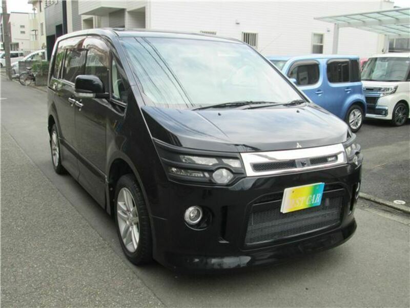 MITSUBISHI　DELICA D5