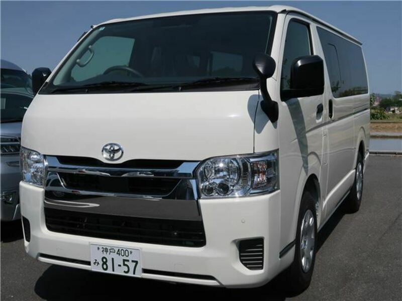 TOYOTA　HIACE VAN
