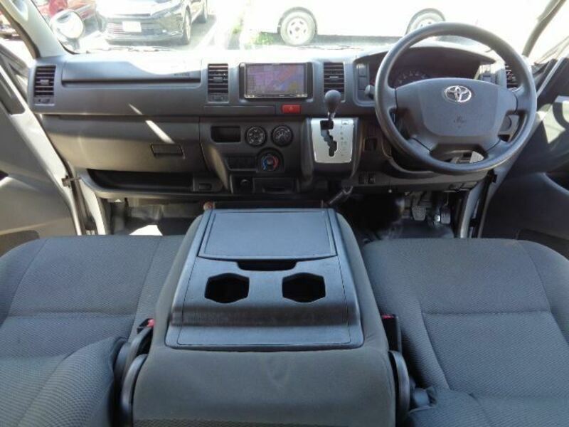 HIACE VAN-9