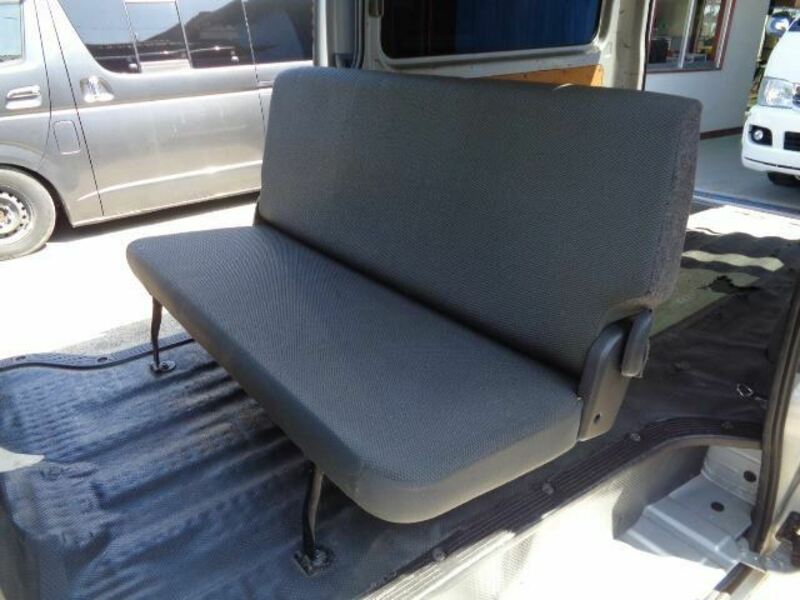 HIACE VAN-12