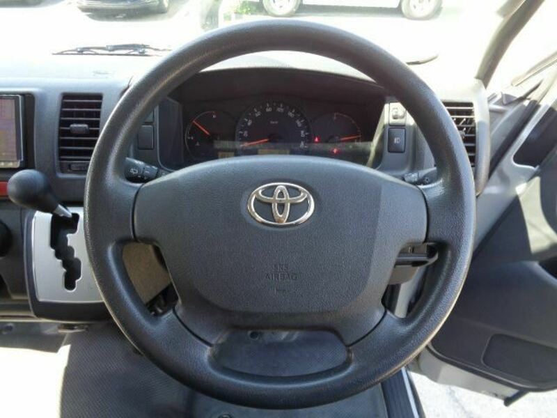 HIACE VAN-13