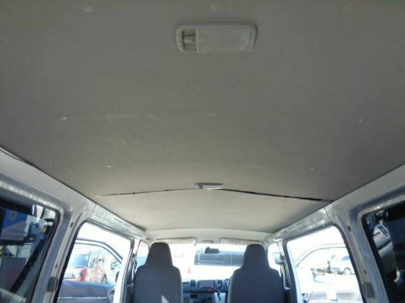 HIACE VAN-17