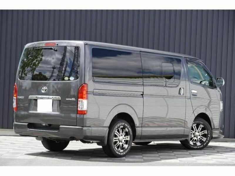 HIACE VAN