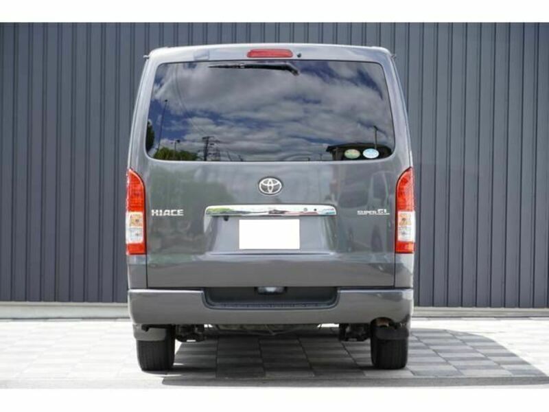 HIACE VAN