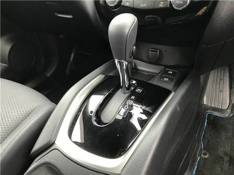 X-TRAIL-27