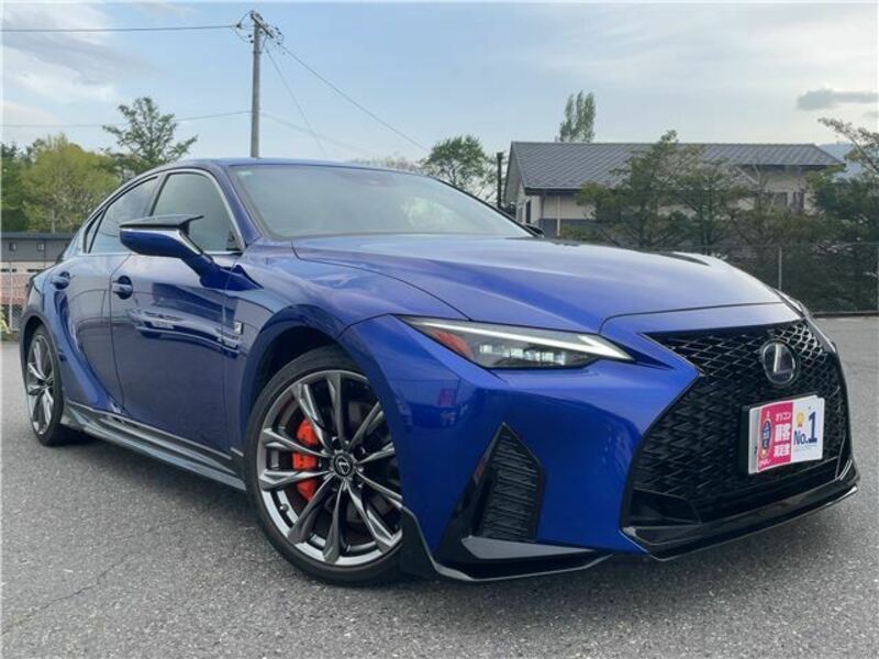 LEXUS　IS