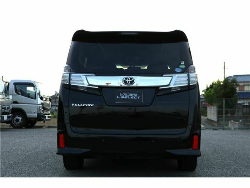 VELLFIRE-6