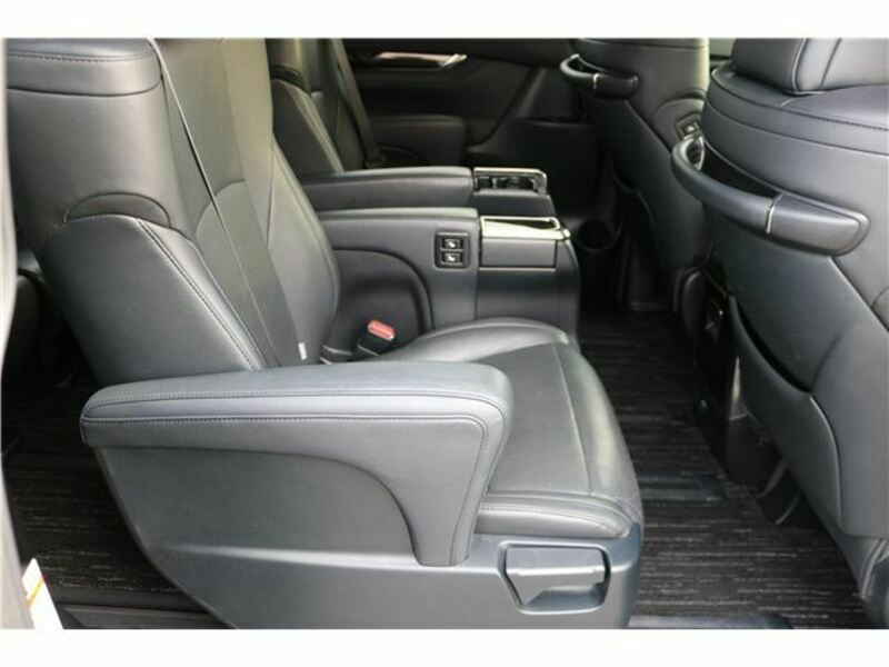 VELLFIRE-12