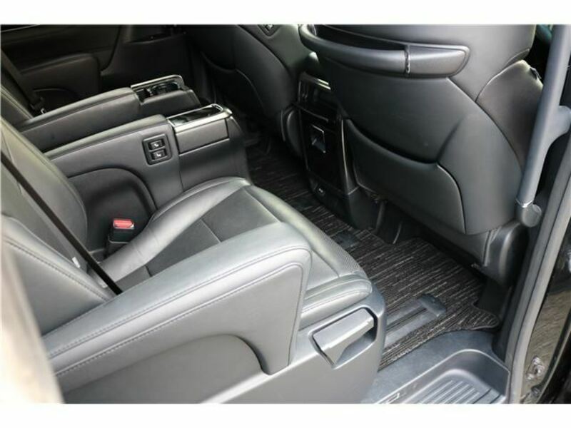 VELLFIRE-13
