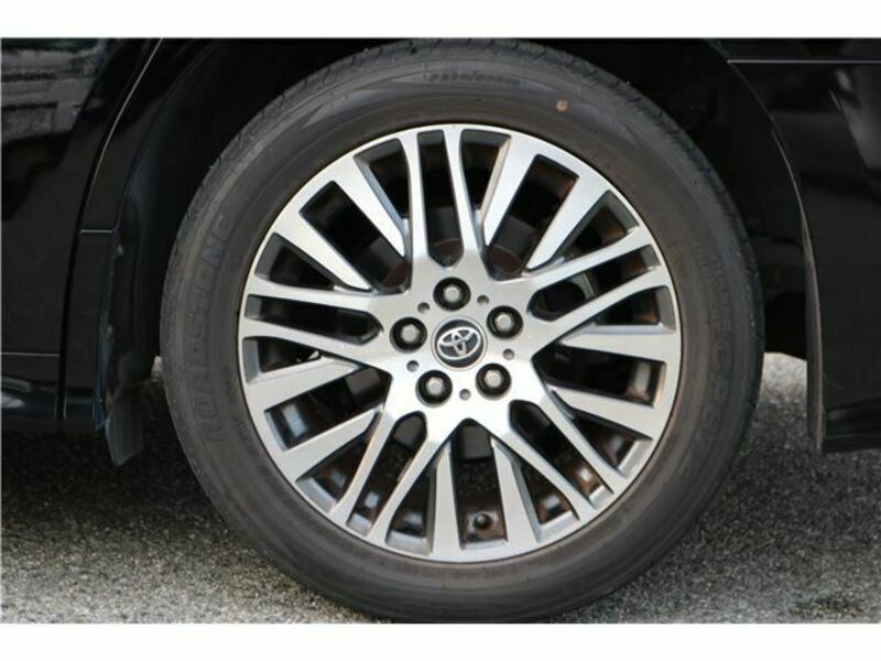 VELLFIRE-37