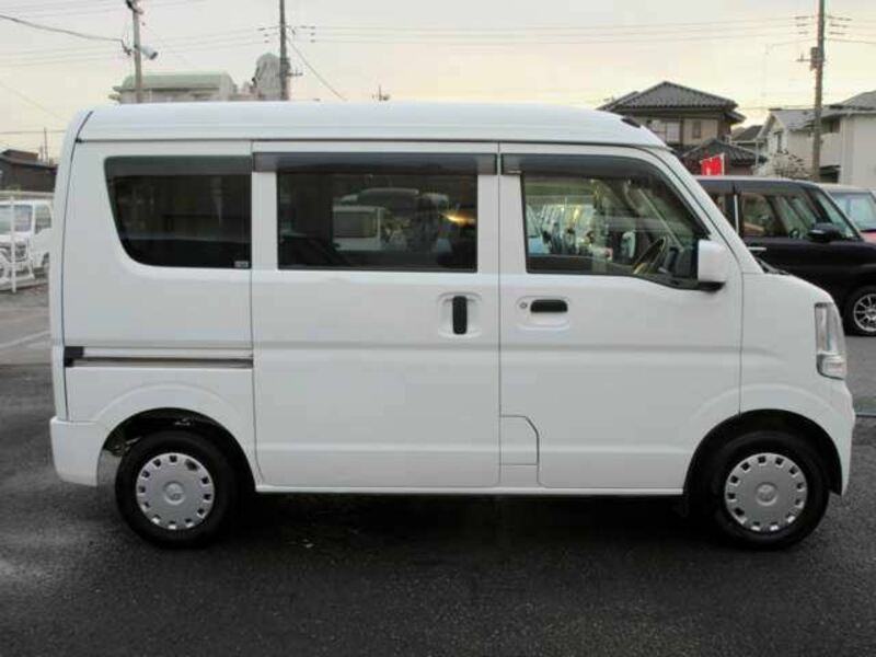 MINICAB VAN-4
