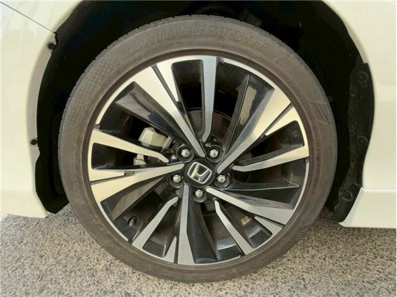 ACCORD HYBRID-8