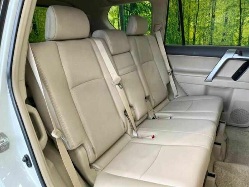 LAND CRUISER PRADO-9