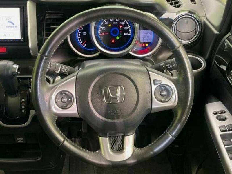 N BOX CUSTOM-11