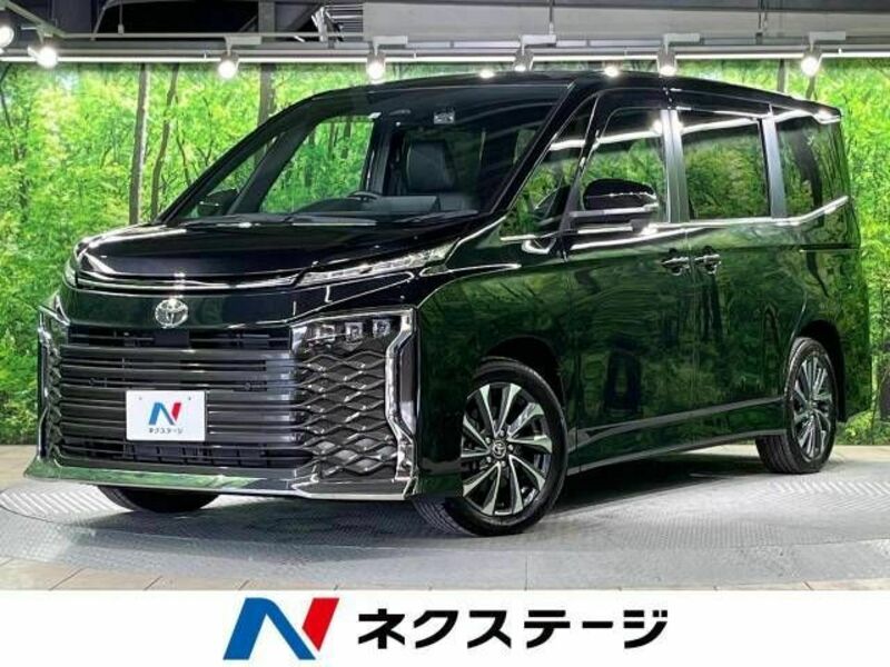 TOYOTA　VOXY