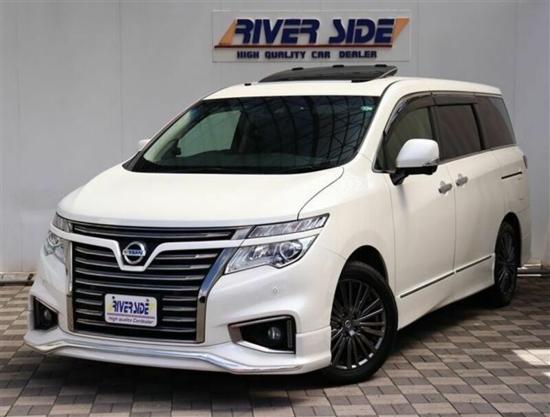 NISSAN　ELGRAND