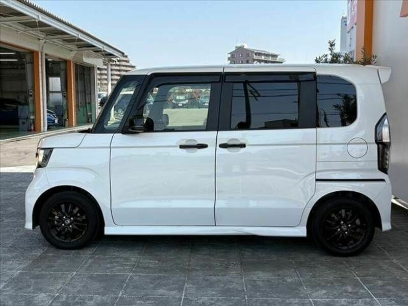 N BOX CUSTOM-11