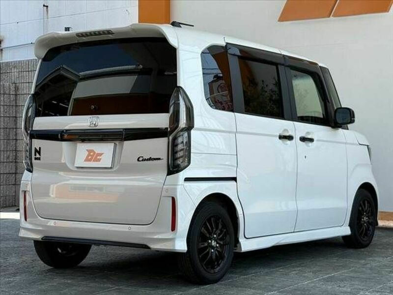 N BOX CUSTOM-12