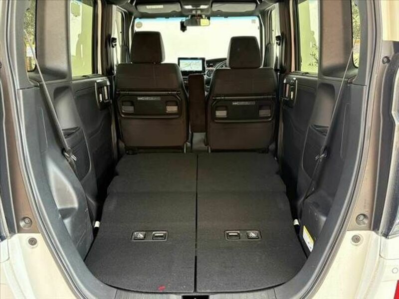 N BOX CUSTOM-20