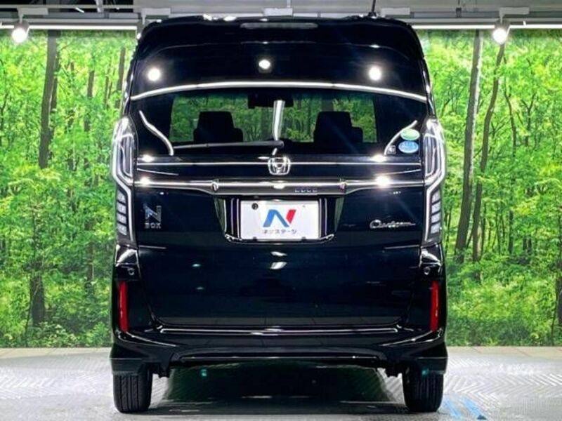 N BOX CUSTOM