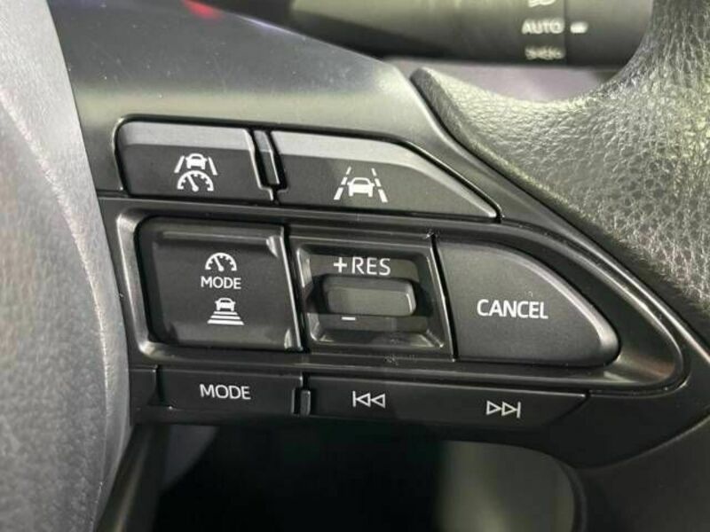 YARIS CROSS-6