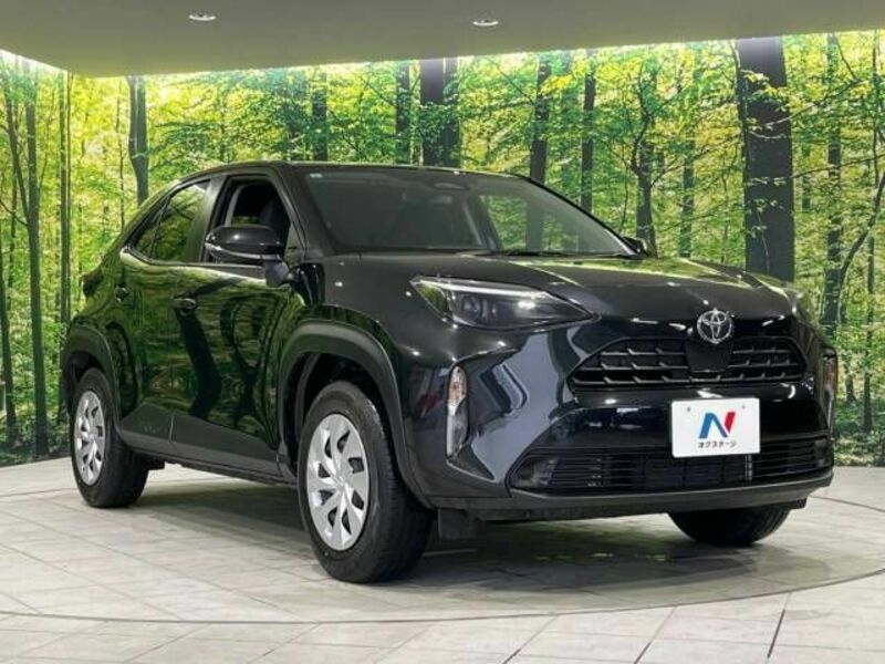 YARIS CROSS-16