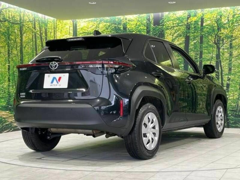 YARIS CROSS-17