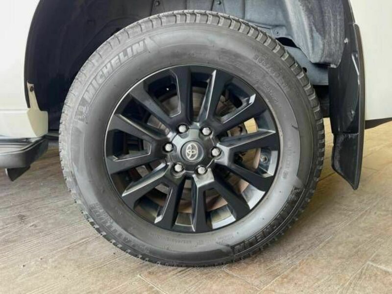 LAND CRUISER PRADO-12