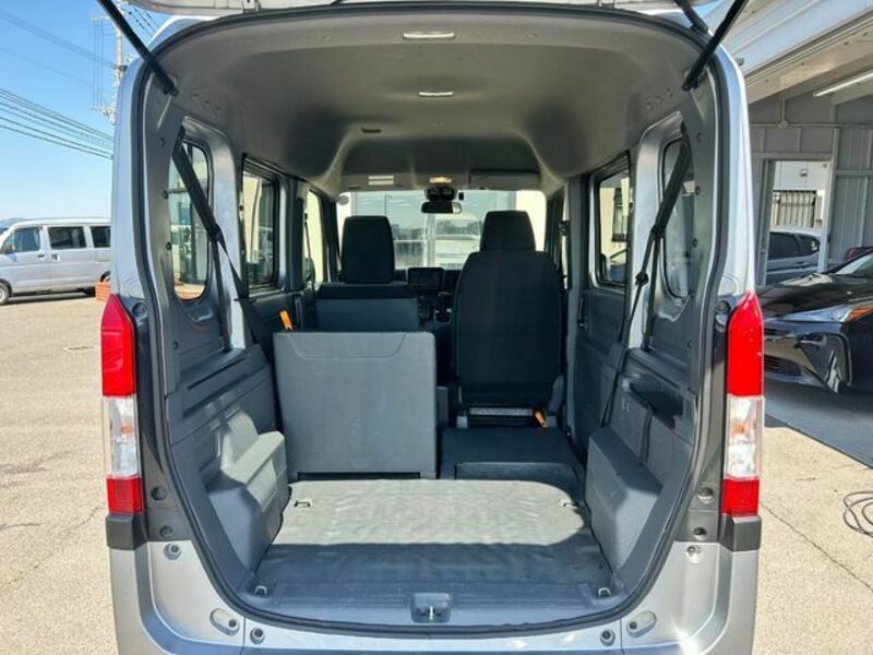 N-VAN