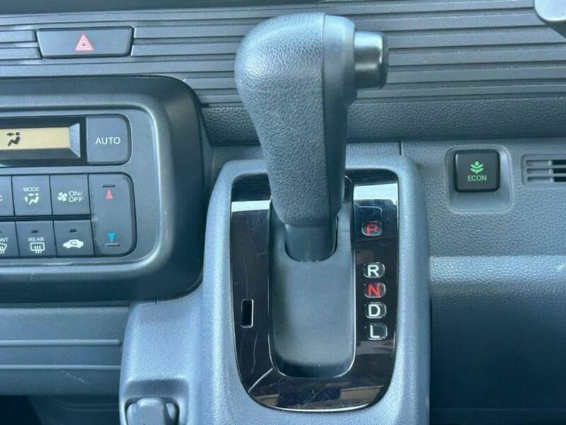 N-VAN