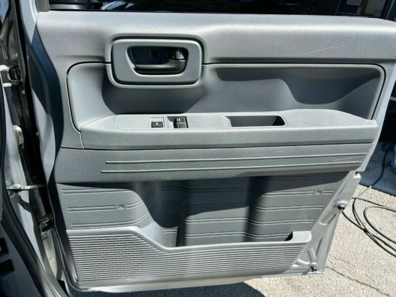 N-VAN
