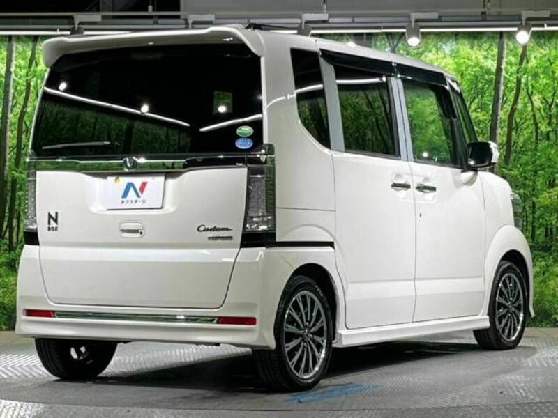 N BOX CUSTOM