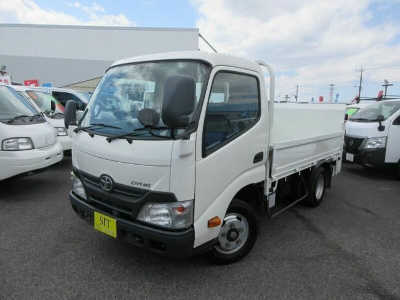 TOYOTA DYNA
