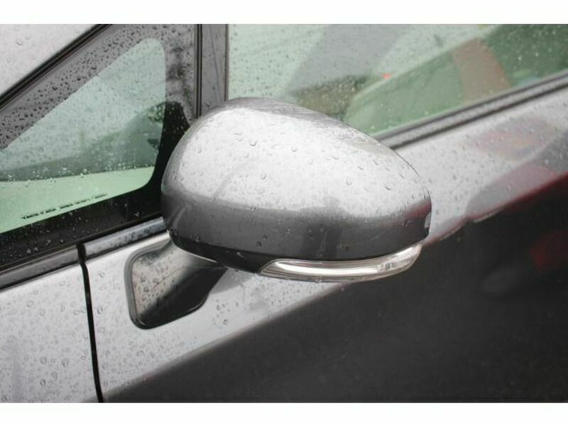 PRIUS-11