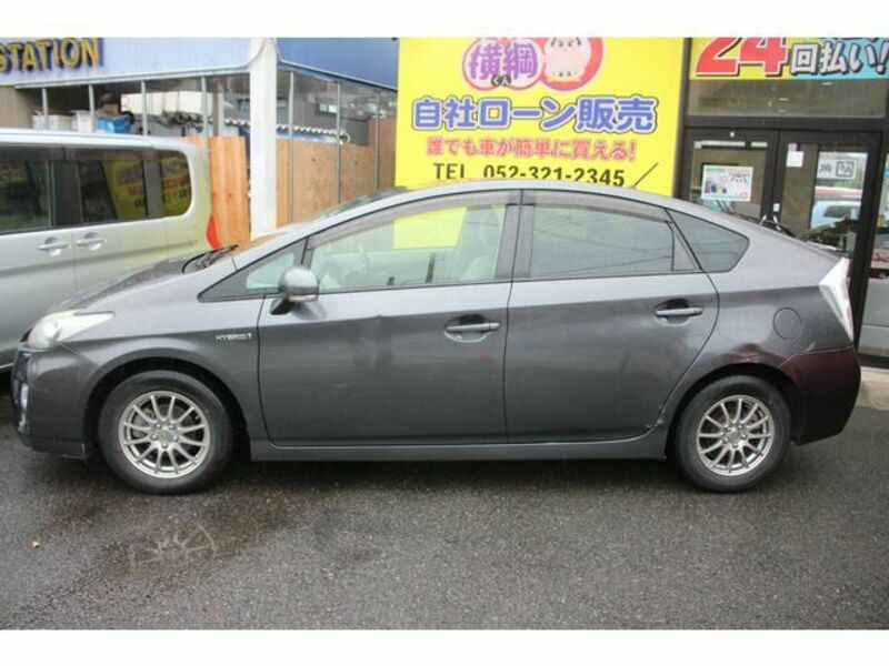 PRIUS-13