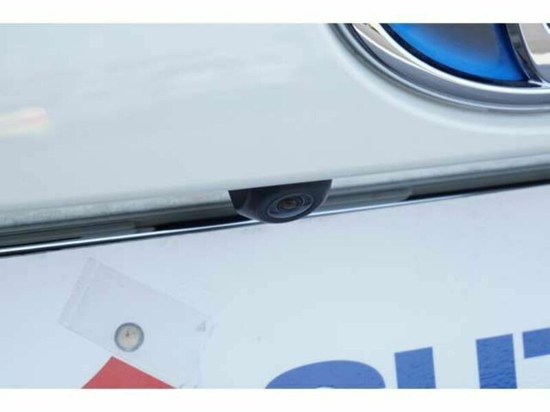PRIUS-12