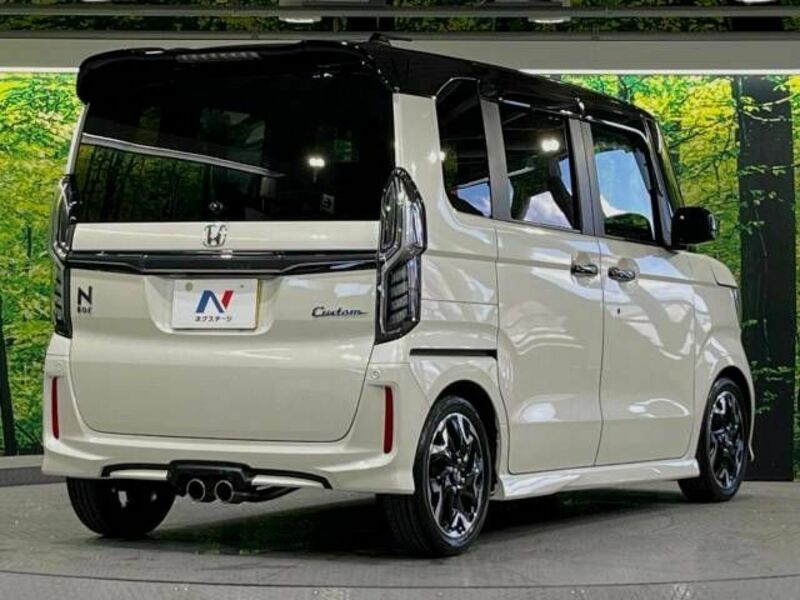 N BOX CUSTOM