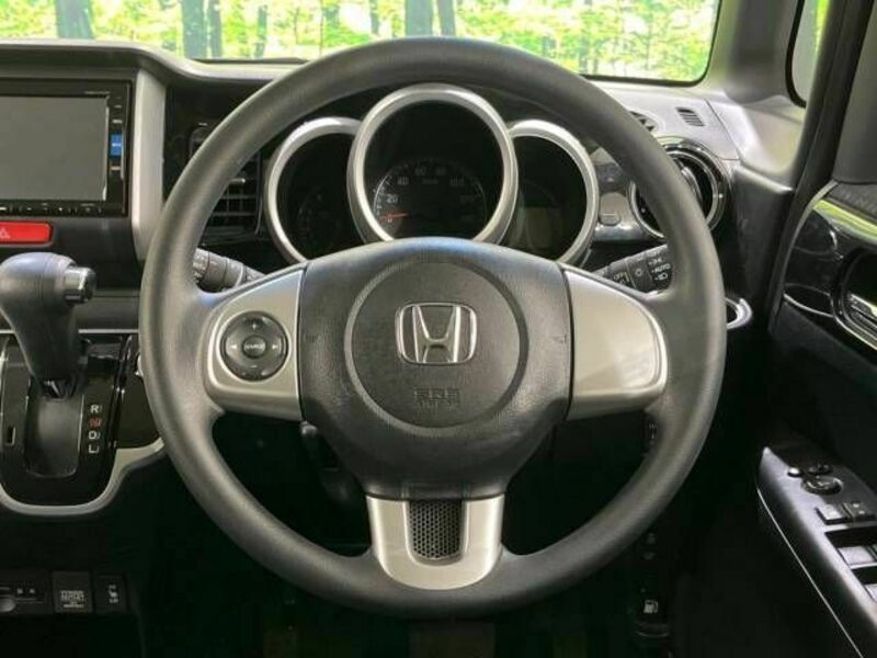 N BOX CUSTOM-11