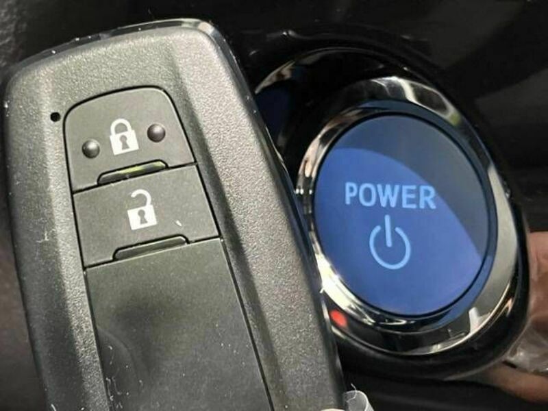PRIUS-4