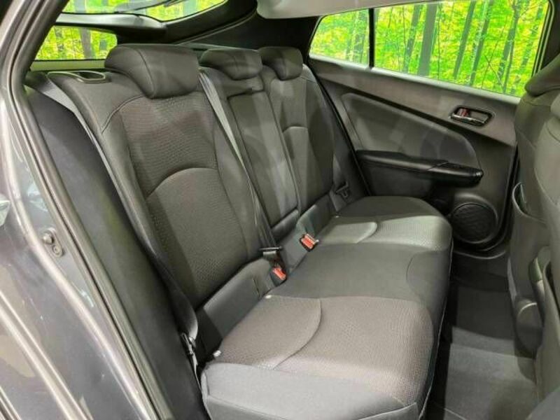 PRIUS-8
