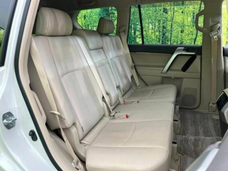 LAND CRUISER PRADO-8