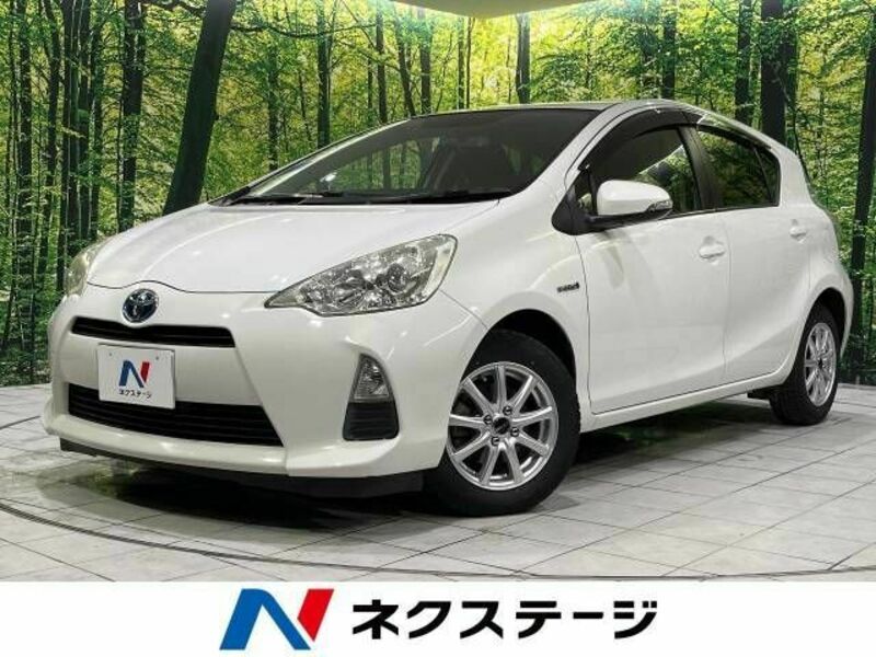 TOYOTA　AQUA
