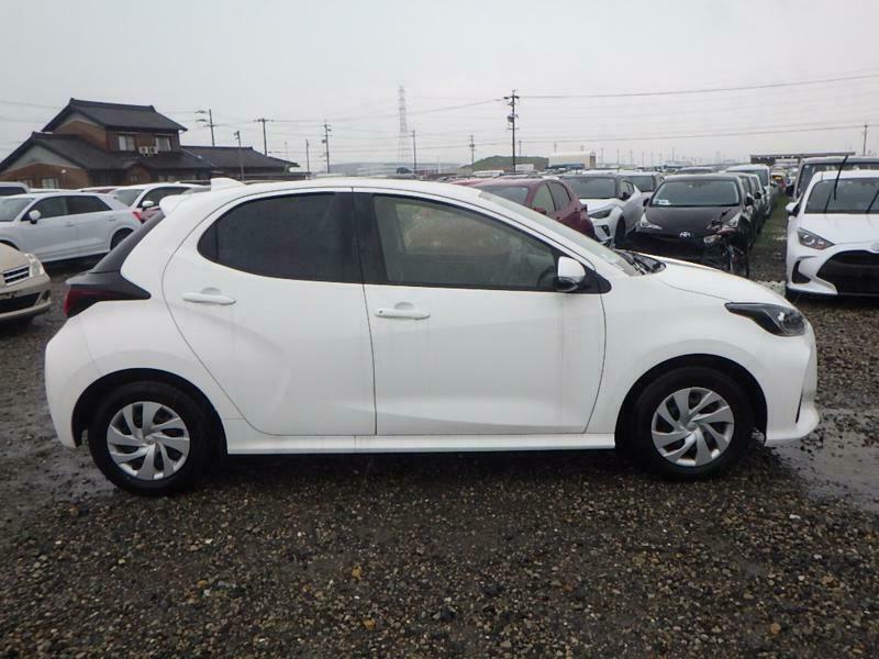 YARIS-31