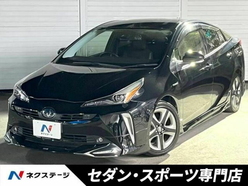 TOYOTA　PRIUS