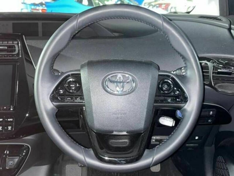 PRIUS-11