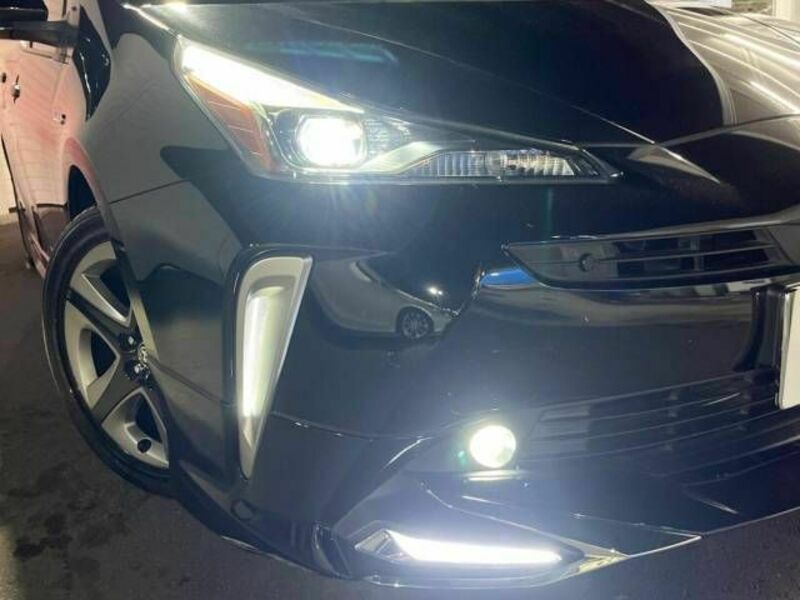 PRIUS-12