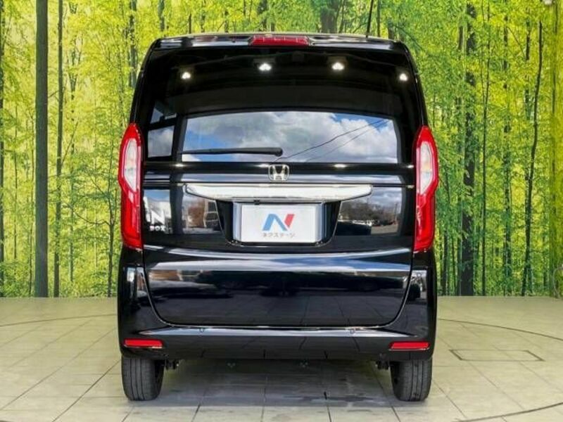 N BOX