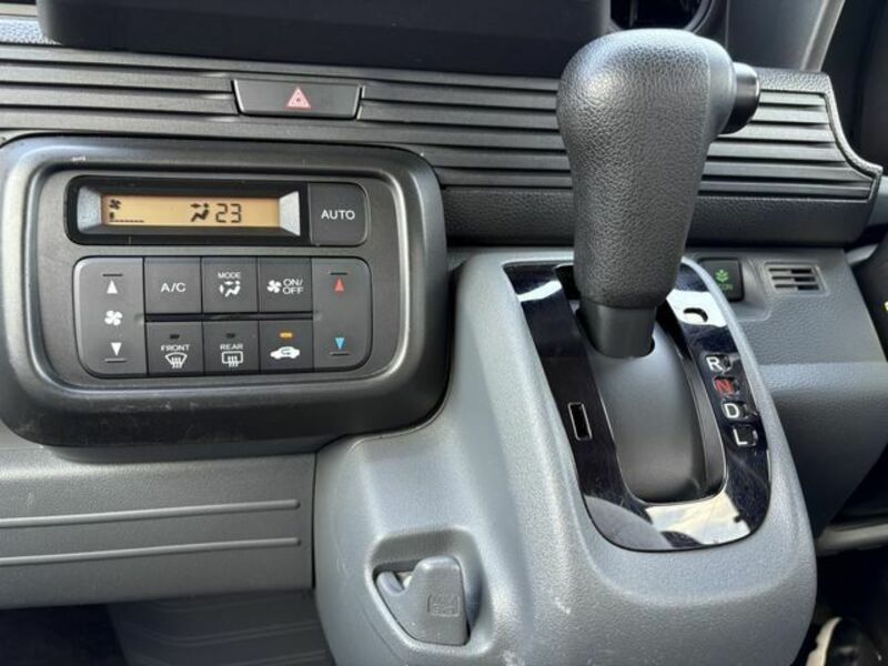 N-VAN