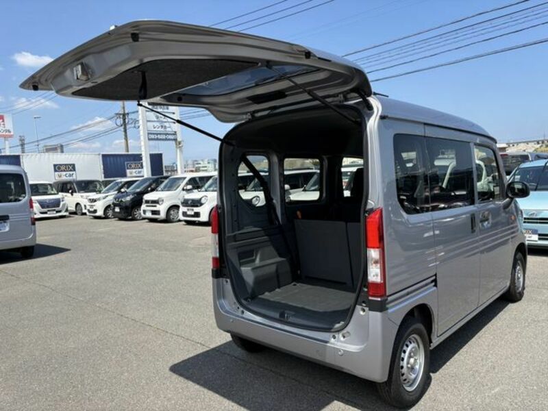 N-VAN