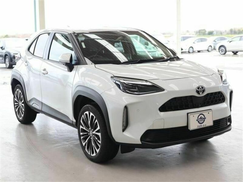 YARIS CROSS-24